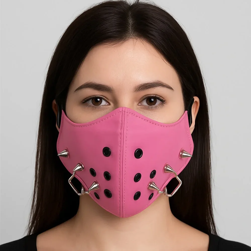 Rosa lädermask med nitar och ringdetaljer - Bild 1