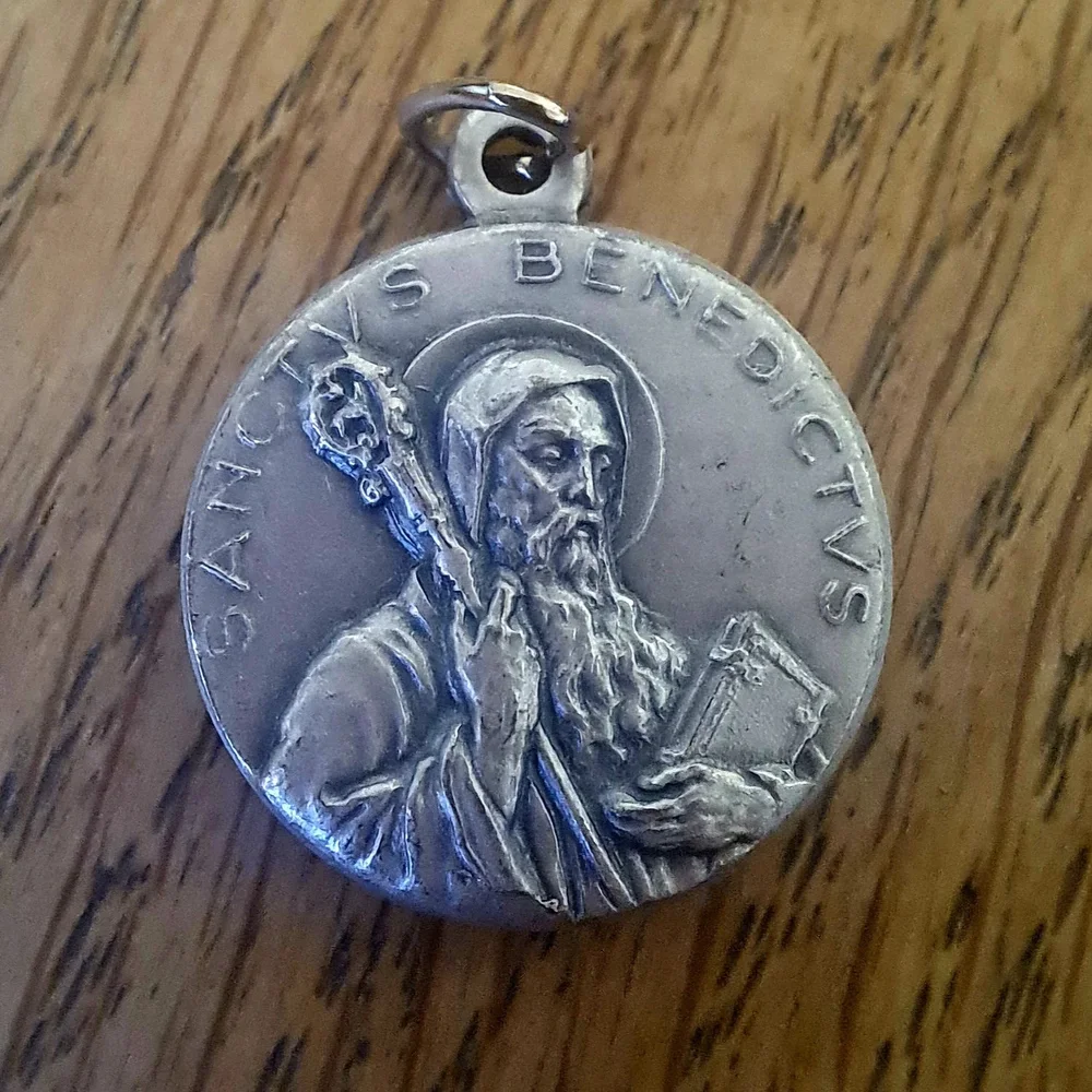 Klassisk Benedictus medaljong Klassisk Benedictus medaljong