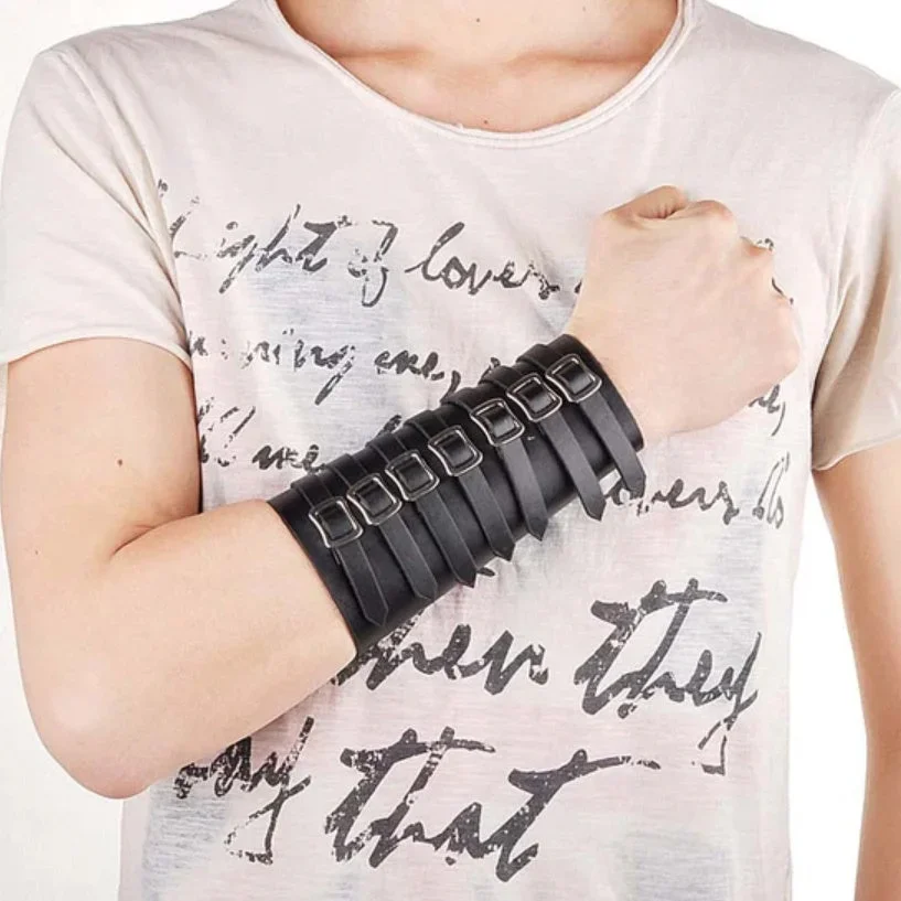 Svart Läderarmband med 7 Spännen – Justerbart Biker-/Rockarmband - Bild 3