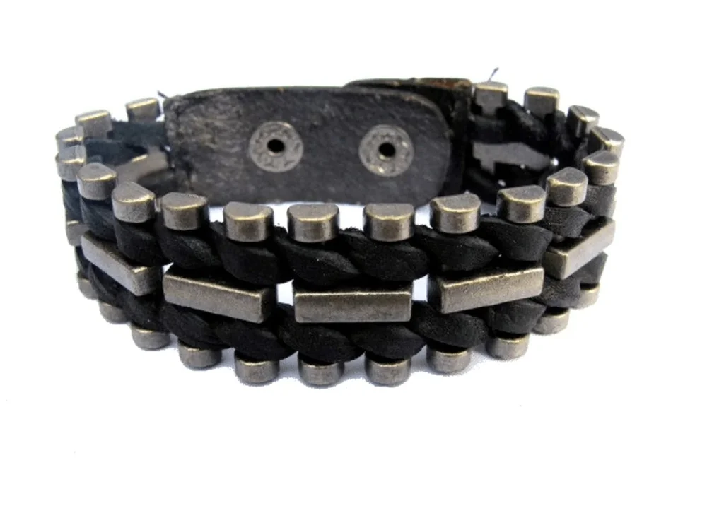 Svart läderarmband med stål - Bild 1
