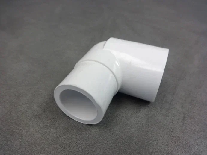 PVC vinkel 90 gr 3/4″ hona/hane CS