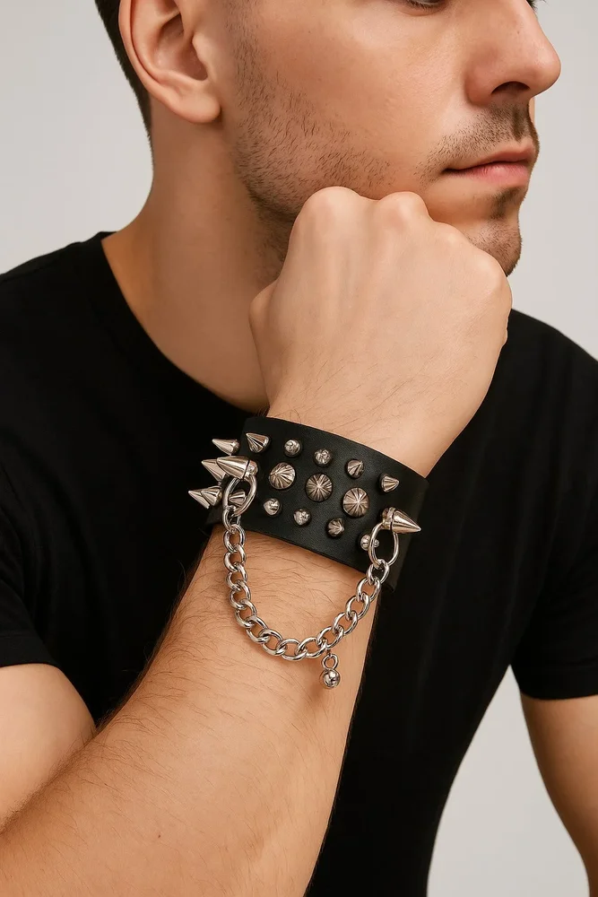 Nitarmband med kedjedetalj – svart läder - Bild 1