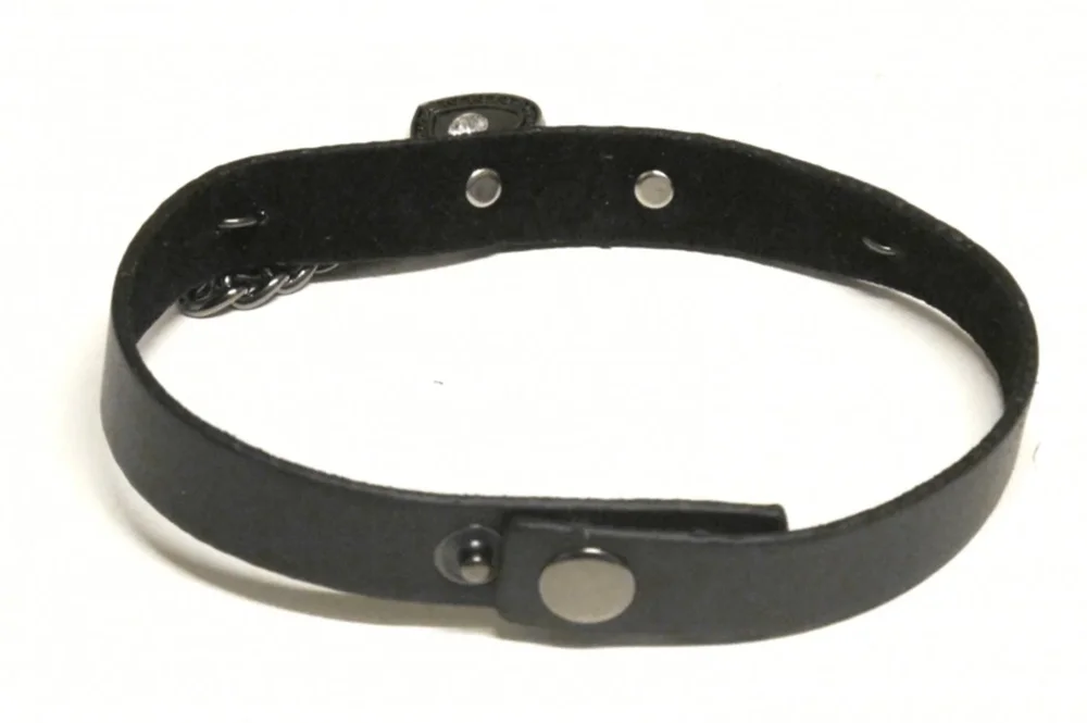 Svart choker med kedja och hjärthänge - Bild 1