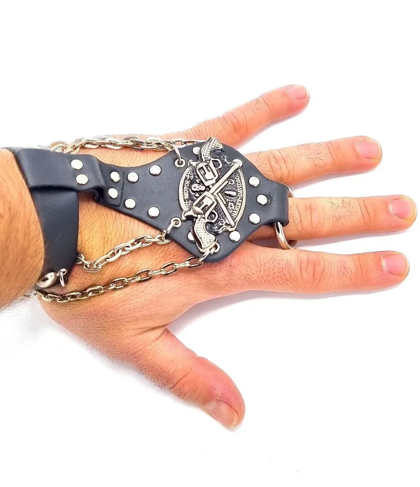 Läderarmband med pistoler, kedjor och runda nitar - Bild 1