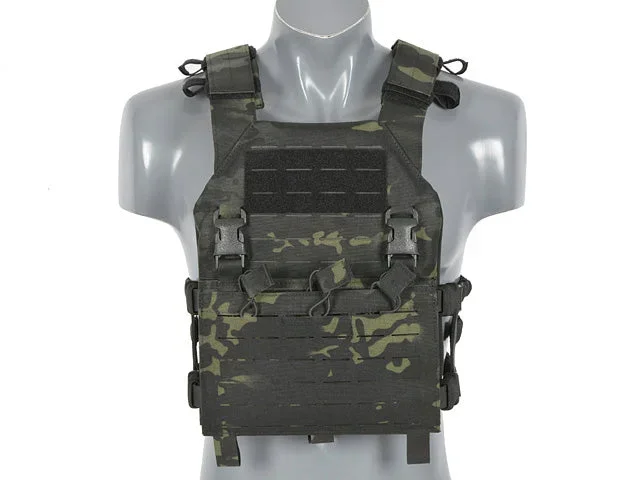 Buckle Up Assault Plate Carrier med AR15/AK-magasinlomme, laser-cut – Multicam Black Buckle Up Assault Plate Carrier med AR15/AK-magasinlomme, laser-cut – Multicam Black