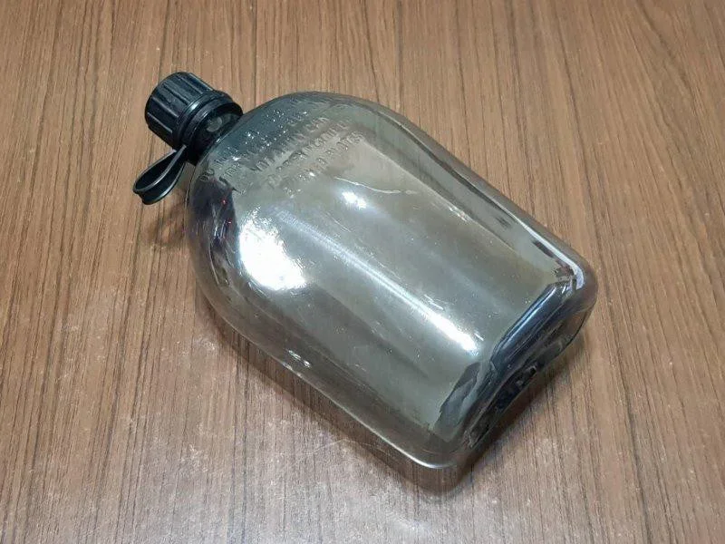BLS Canteen style BB-beholder, 5000 BBs. BLS Canteen style BB-beholder, 5000 BBs.
