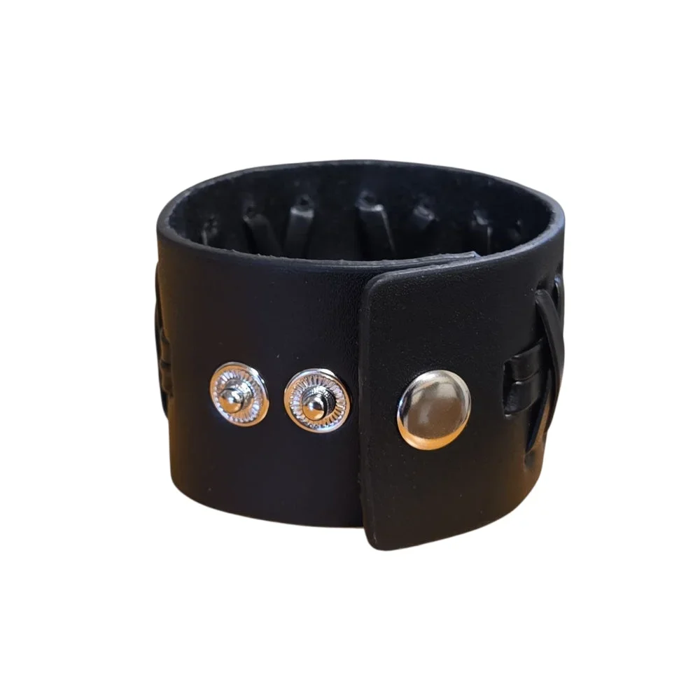 Brett svart läderarmband med korssnörning – Justerbart - Bild 2