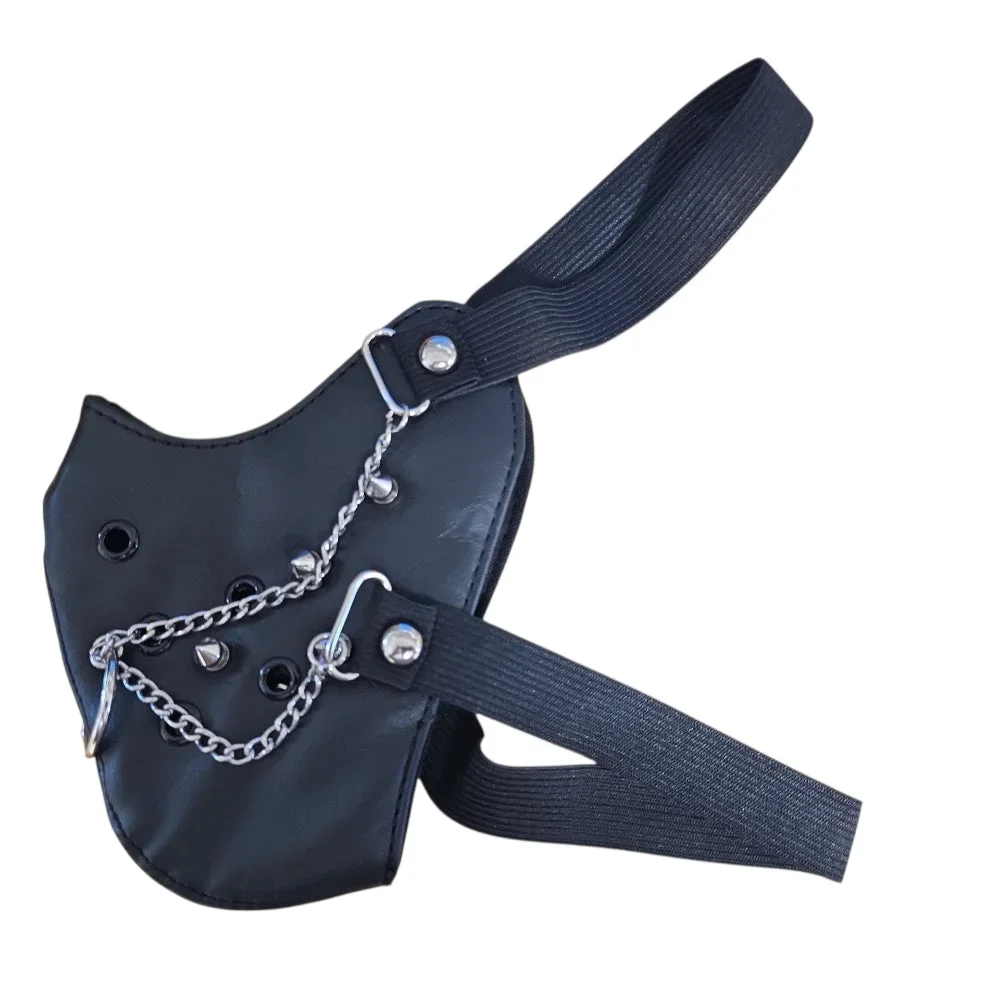 Svart ansiktsmask i konstläder med kedjor, O-ringar & spikes - Bild 2