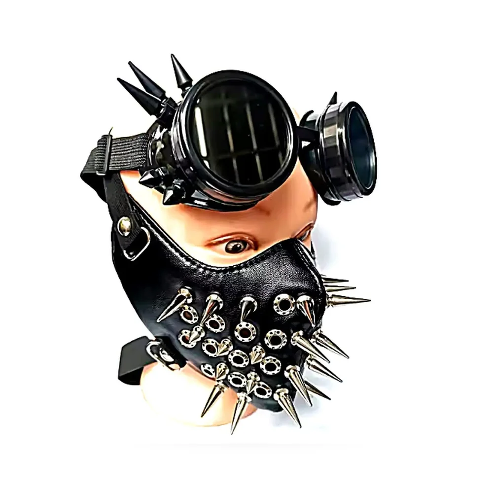 Svart ansiktsmask i konstläder med perforerade ringar & extra långa spikes - Bild 1