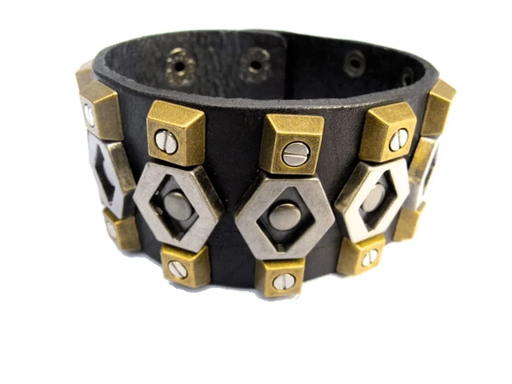 Läderarmband med silver- och guldfärgade nitar - Bild 1