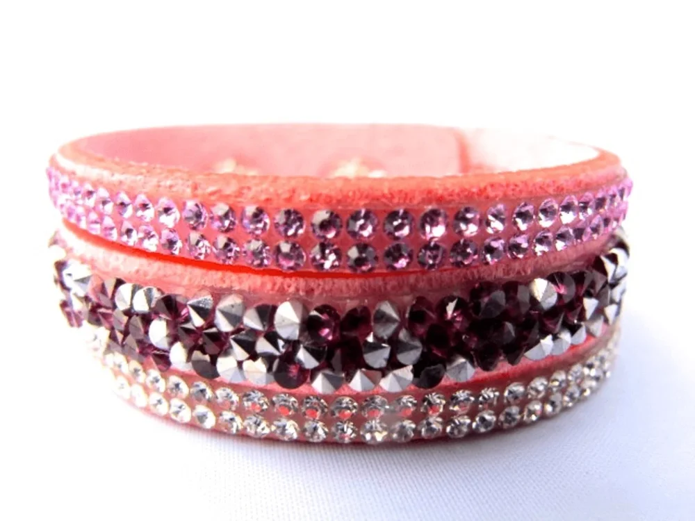 Rosa snittat läderarmband med Kristaller - Bild 3