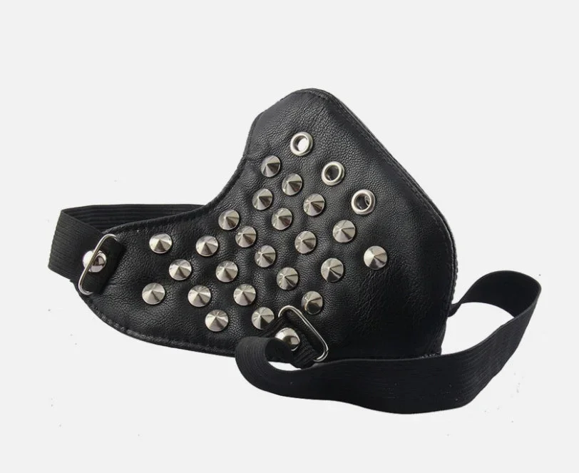Svart ansiktsmask i konstläder med konformade nitar (justerbar, unisex) - Bild 3