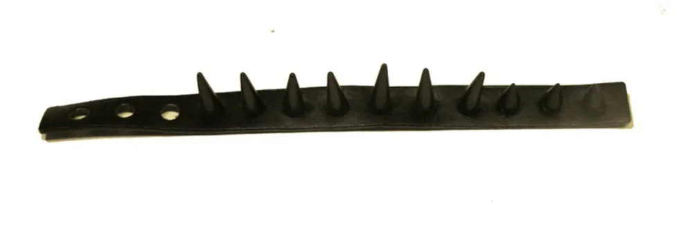Svart armband med svarta gummi nitar - Bild 2