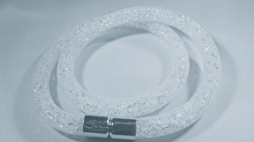 Dubbel vit armband fylld med vita kristaller - Bild 1