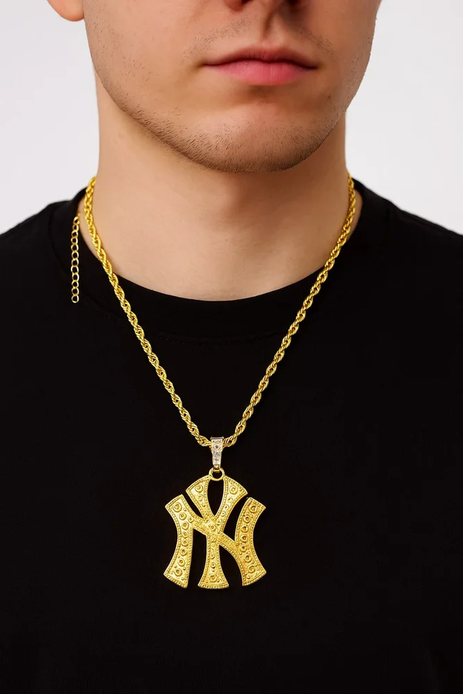 Guldigt halsband med stort NY-hänge - Bild 1