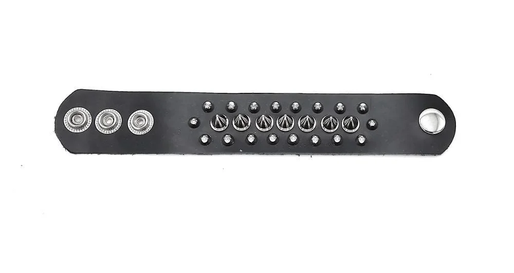 Svart läderarmband med spikes - Bild 2