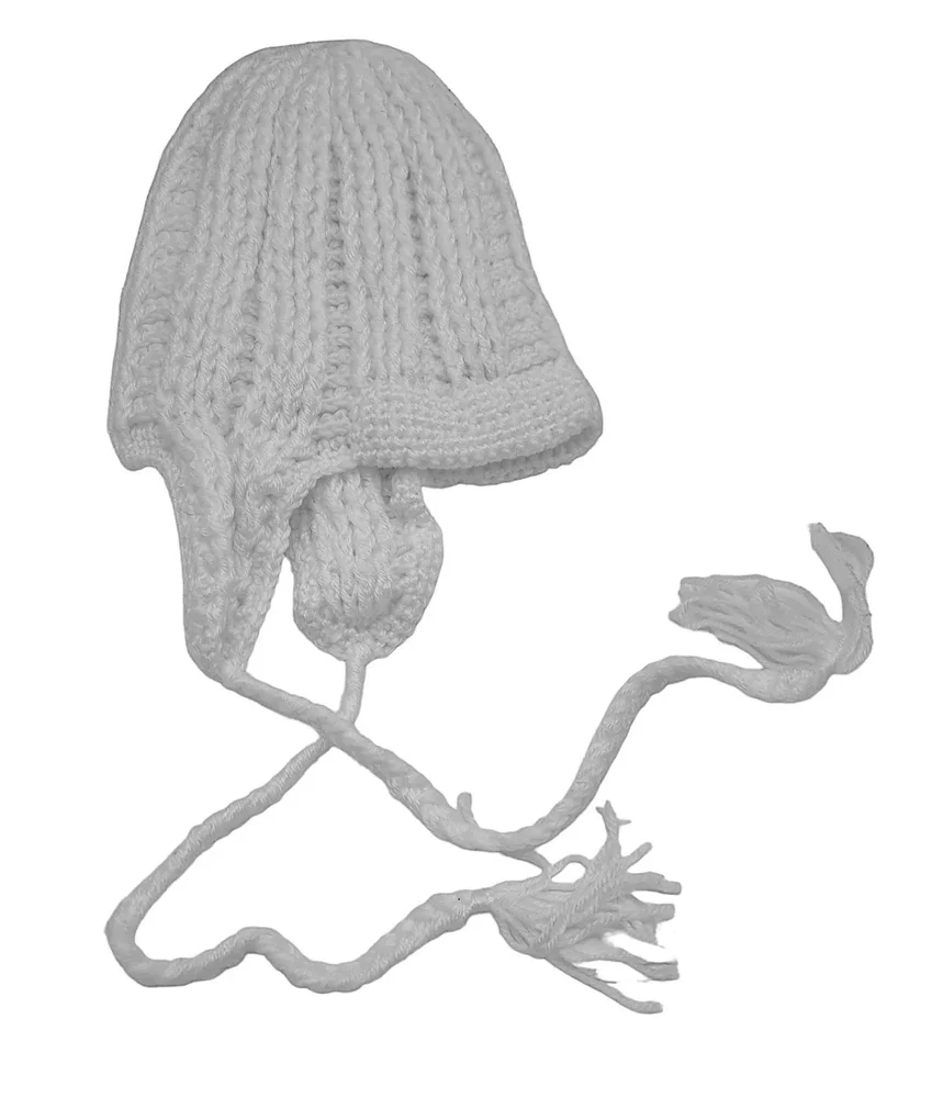 Stickat mössa vit