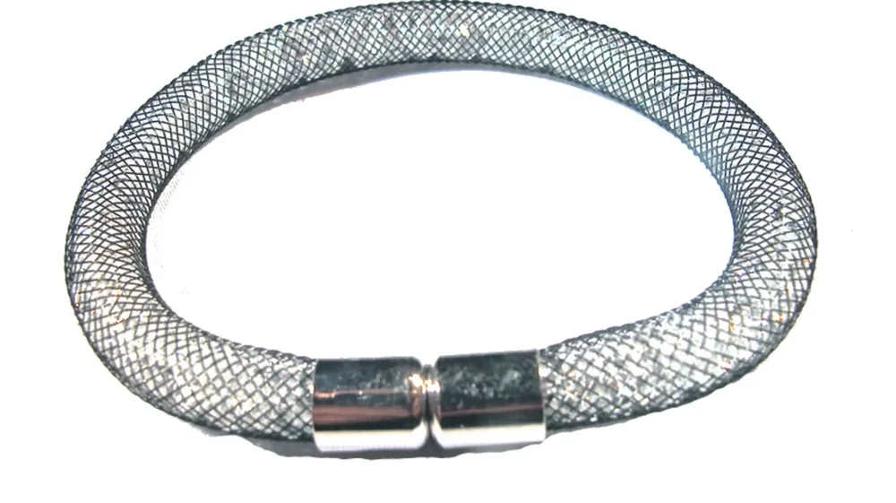 Svart armband fylld med vita kristaller - Bild 1