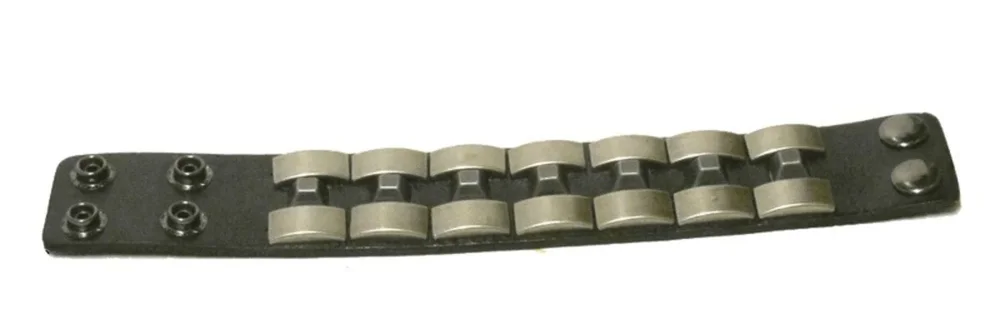 Svart Läder armband med nitar - Bild 2