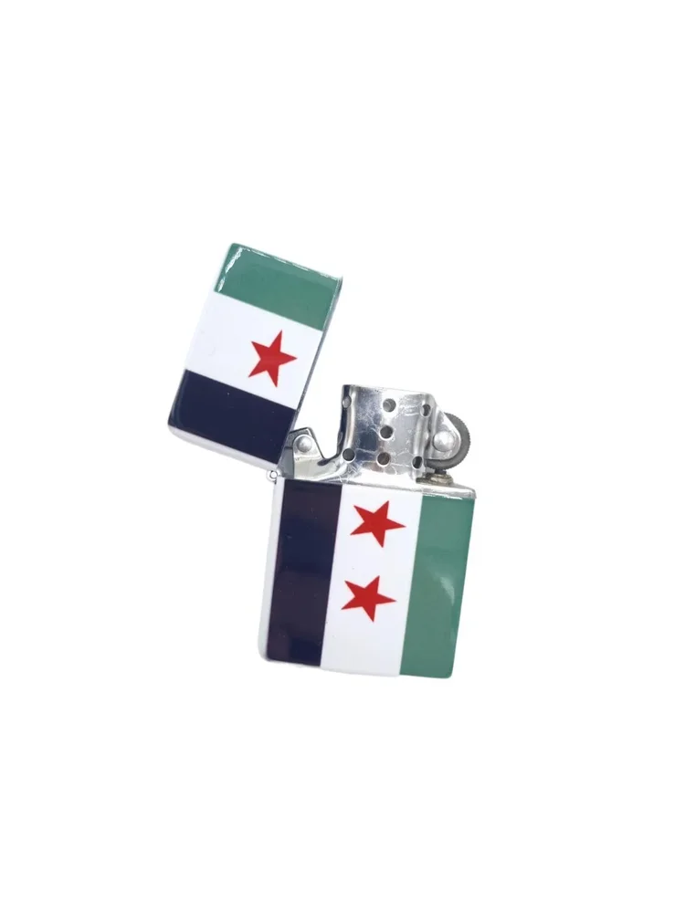 Syriens gamla flagga bensintändare - Bild 1