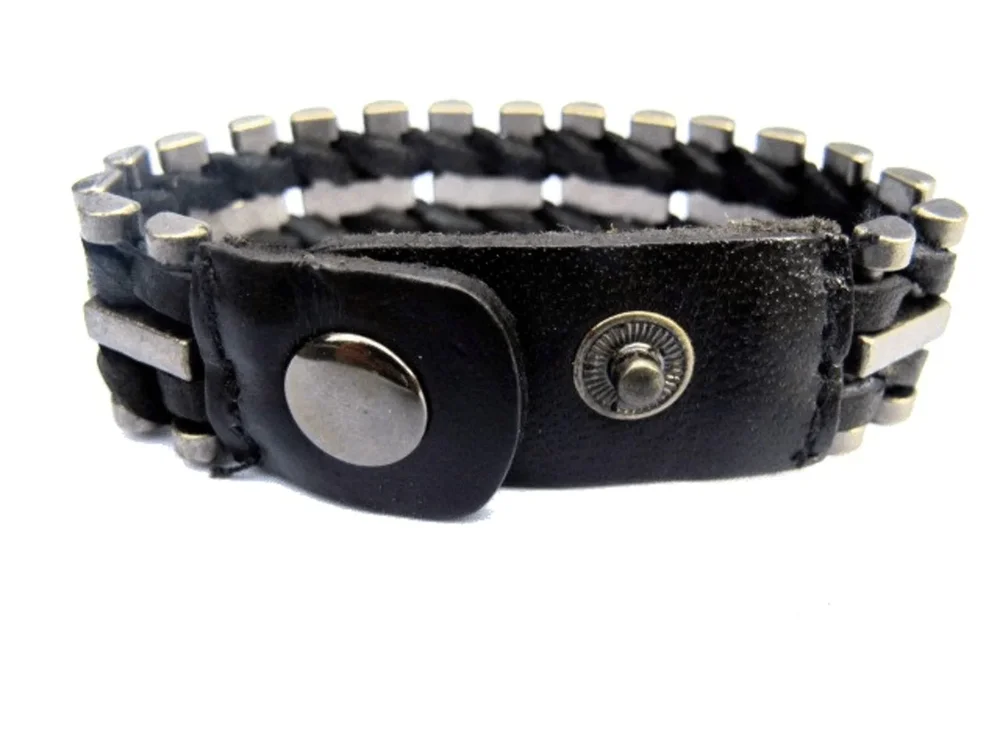 Svart läderarmband med stål - Bild 2