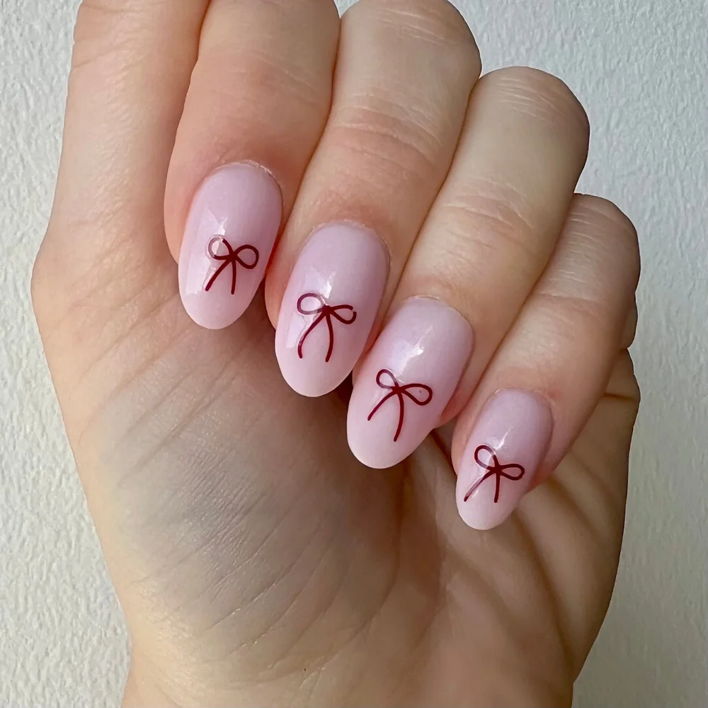 Röda rosetter Nagelklistermärken - Bild 1