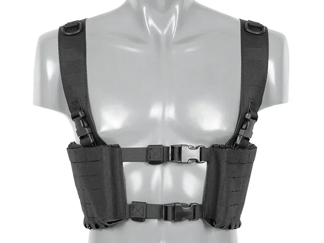 Chest Rig med to lommer til 6 AR/AK-magasiner, laser-cut Chest Rig med to lommer til 6 AR/AK-magasiner, laser-cut
