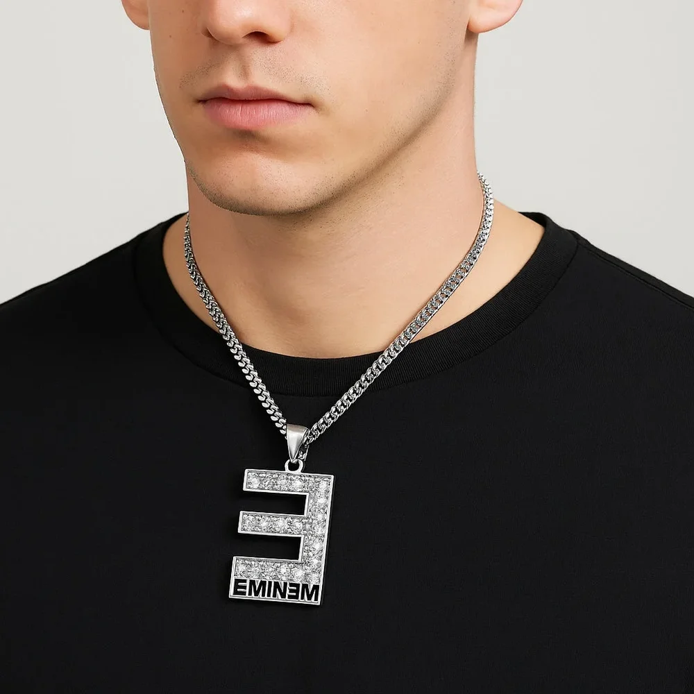 Silverfärgat halsband med Eminem-hänge - Bild 1