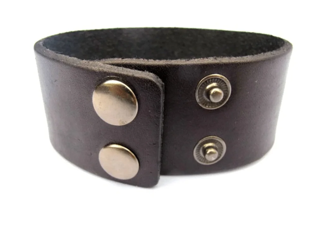 Läderarmband med pirat döskalle - Bild 2