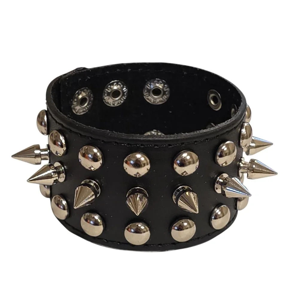 Brett svart läderarmband med nitar och spikes - Bild 2